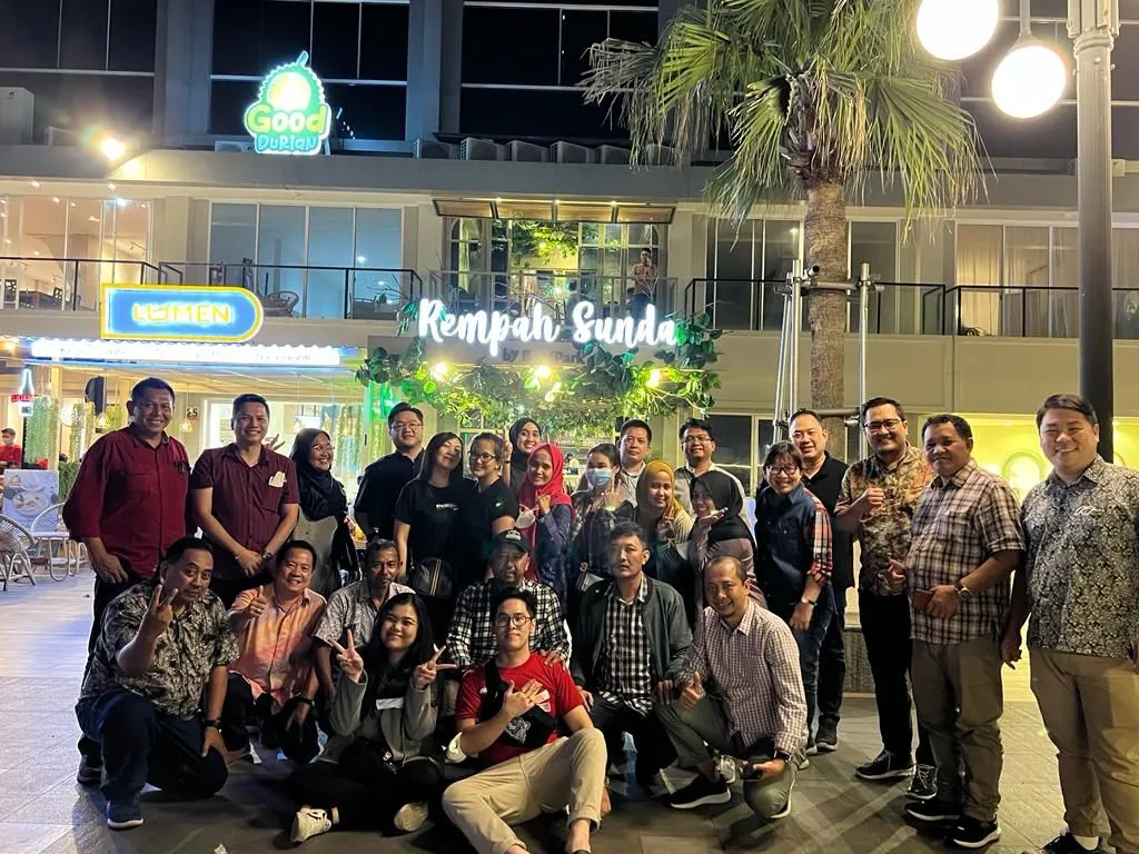 Tim kami